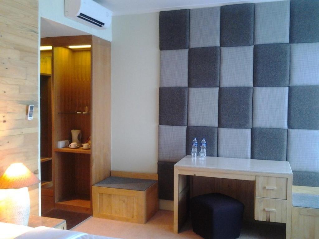 Chara Hotel Бандунг Екстер'єр фото