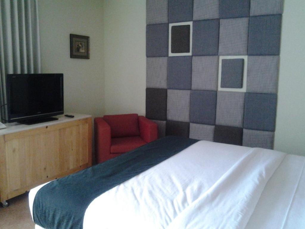 Chara Hotel Бандунг Номер фото