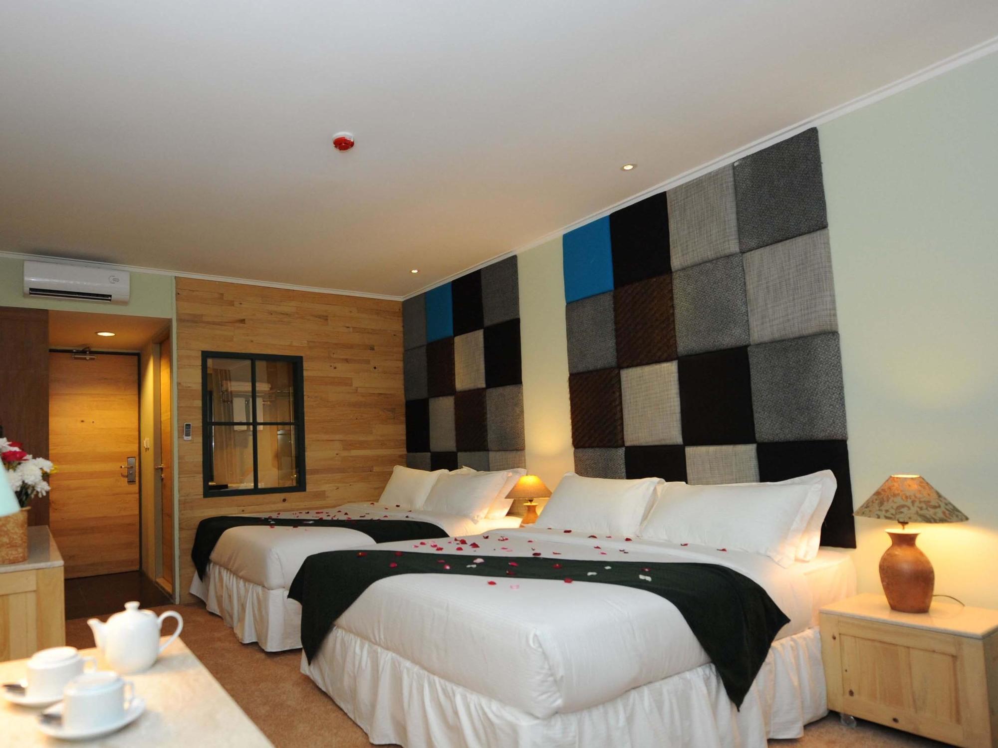 Chara Hotel Бандунг Екстер'єр фото